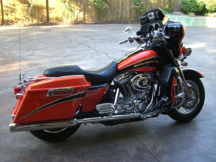 Orange definately works on this bike