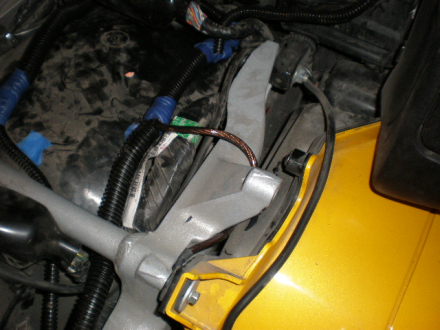 Ground wire closeup